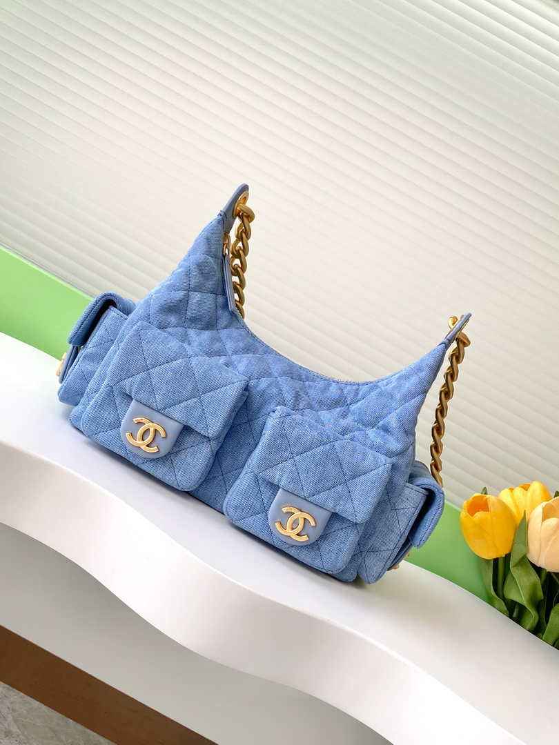 Chanel large hobo bag, Washed denim AS5339 blue