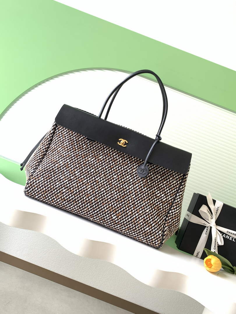 Chanel Large Shopping Tote Bag, AS6289 Grained Calfskin Black
