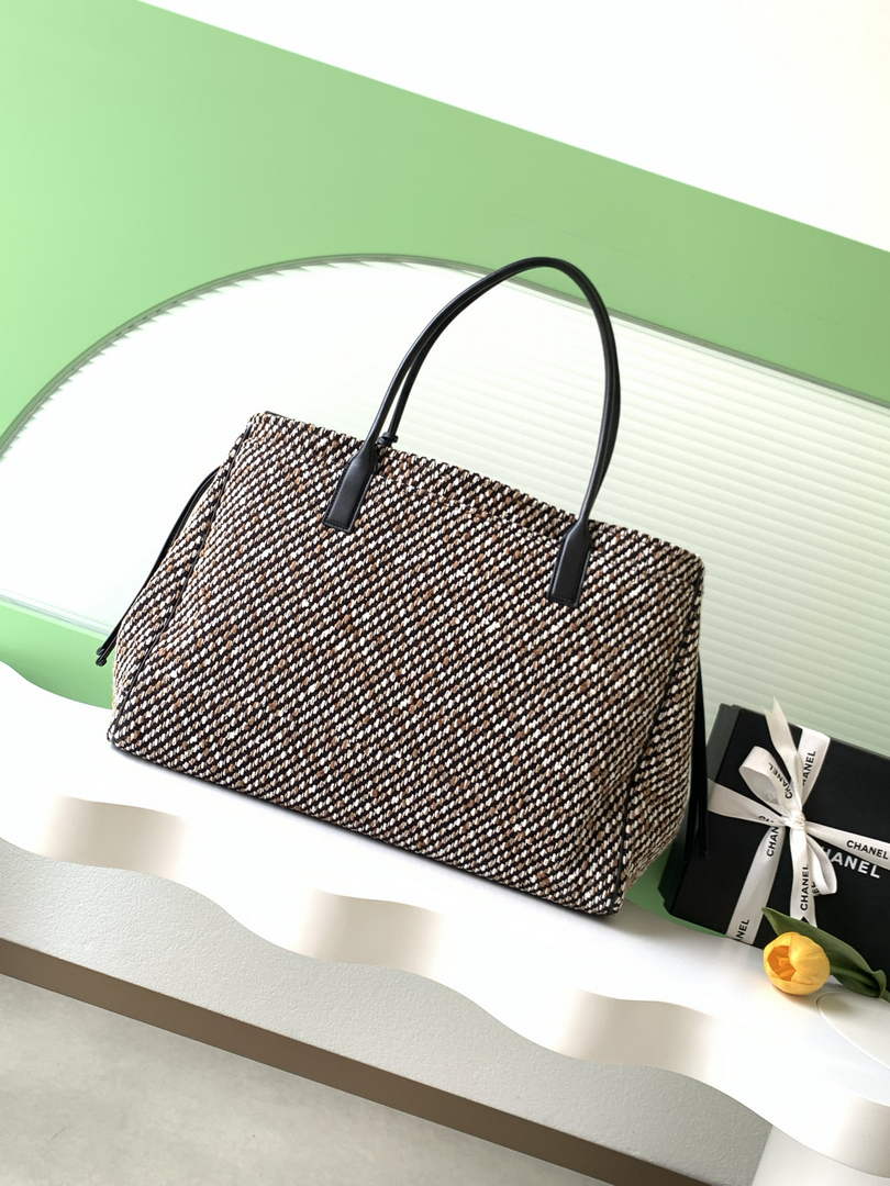 Chanel Large Shopping Tote Bag, AS6289 Grained Calfskin Black