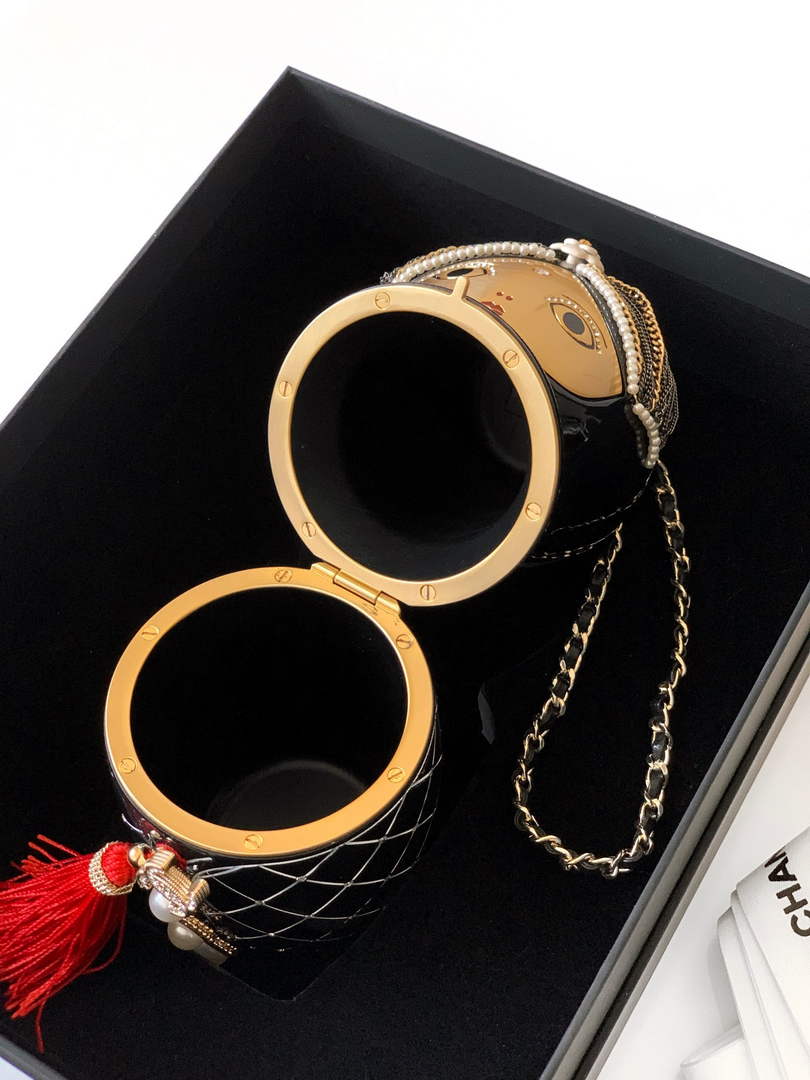 Chanel Limited Edition Paris-Bombay Doll Clutch gold