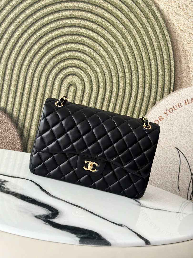 Chanel Large classic handbag, Lambskin A58600 black gold