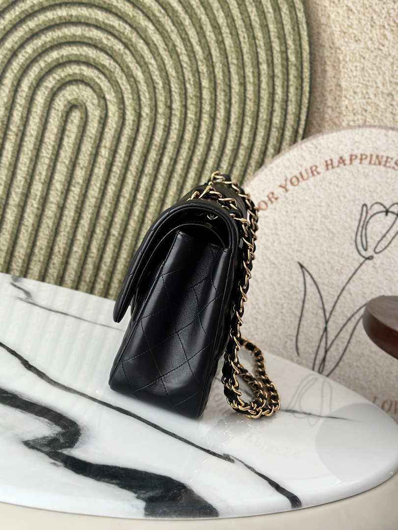 Chanel Large classic handbag, Lambskin A58600 black gold