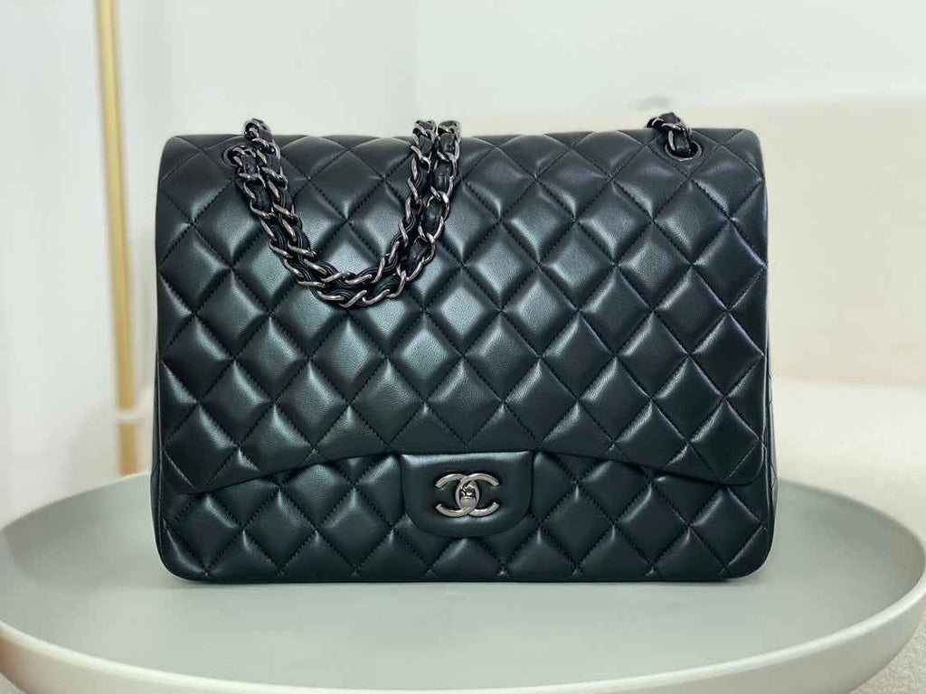 Chanel Maxi classic handbag, Lambskin A58601 Black