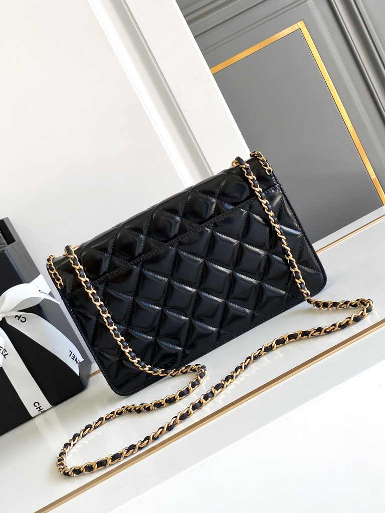 Chanel Maxi clutch bag, AS4900 Lambskin Black