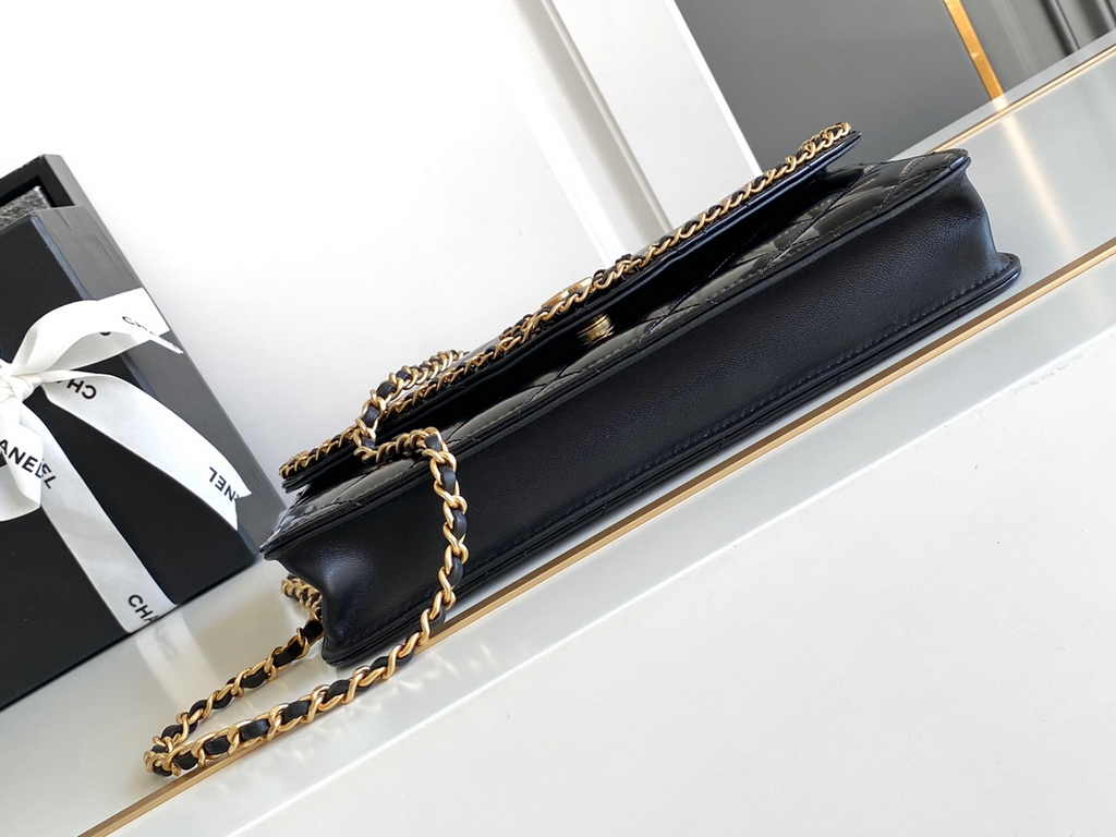 Chanel Maxi clutch bag, AS4900 Lambskin Black