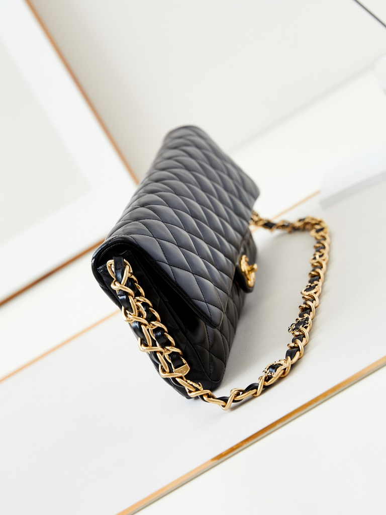 Chanel Maxi clutch bag, AS5006 Lambskin Black