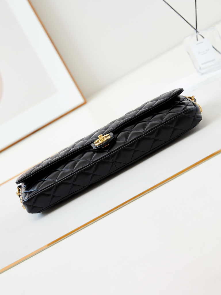 Chanel Maxi clutch bag, AS5006 Lambskin Black