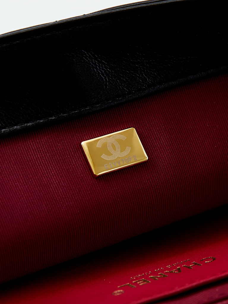 Chanel Maxi clutch bag, AS5006 Lambskin Black
