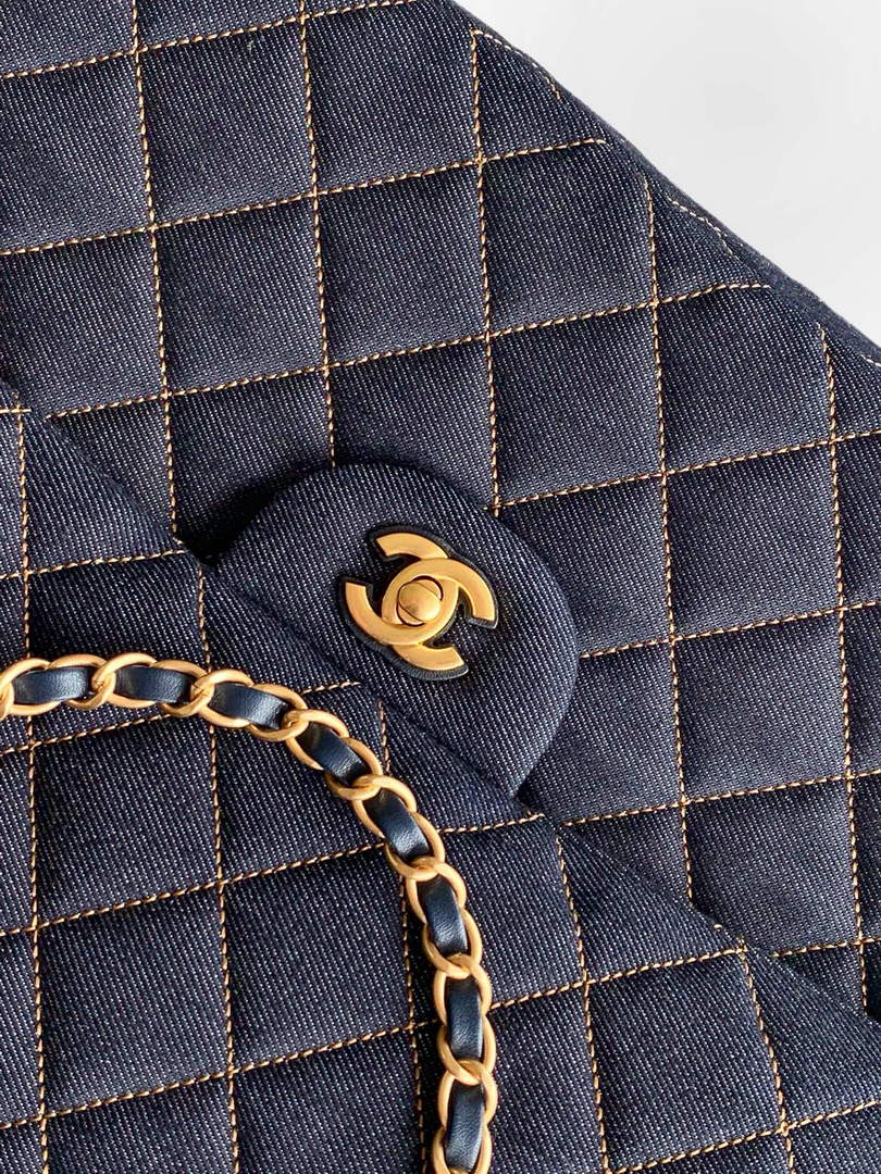 Chanel Maxi flapbag AS5640 Denim Dark Blue