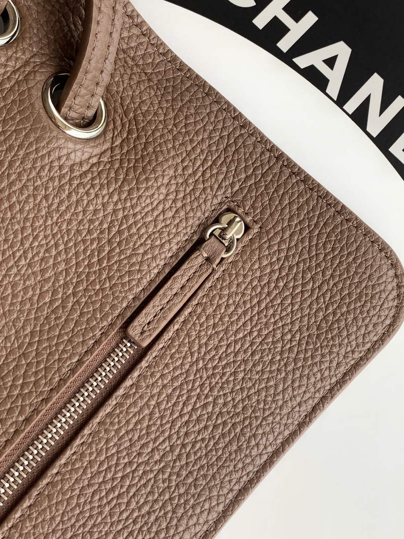 Chanel Maxi Flapbag AS6231 Grained Calfskin Light Brown Silver
