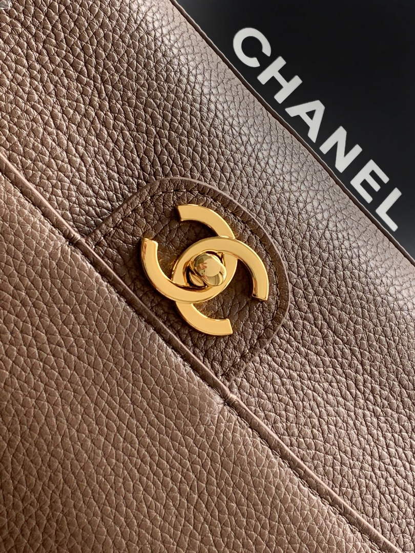 Chanel Maxi Flapbag AS6231 Grained Calfskin Light Brown Gold