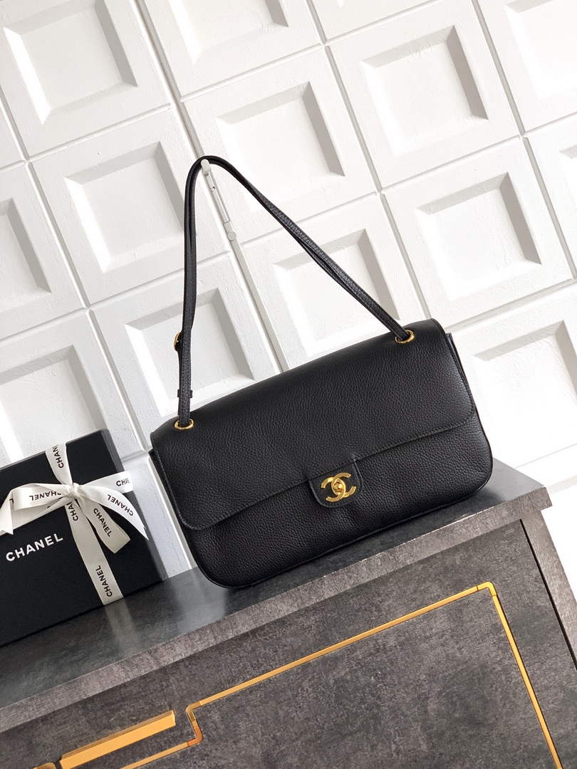 Chanel Maxi Flapbag AS6231 Grained Calfskin Black Gold