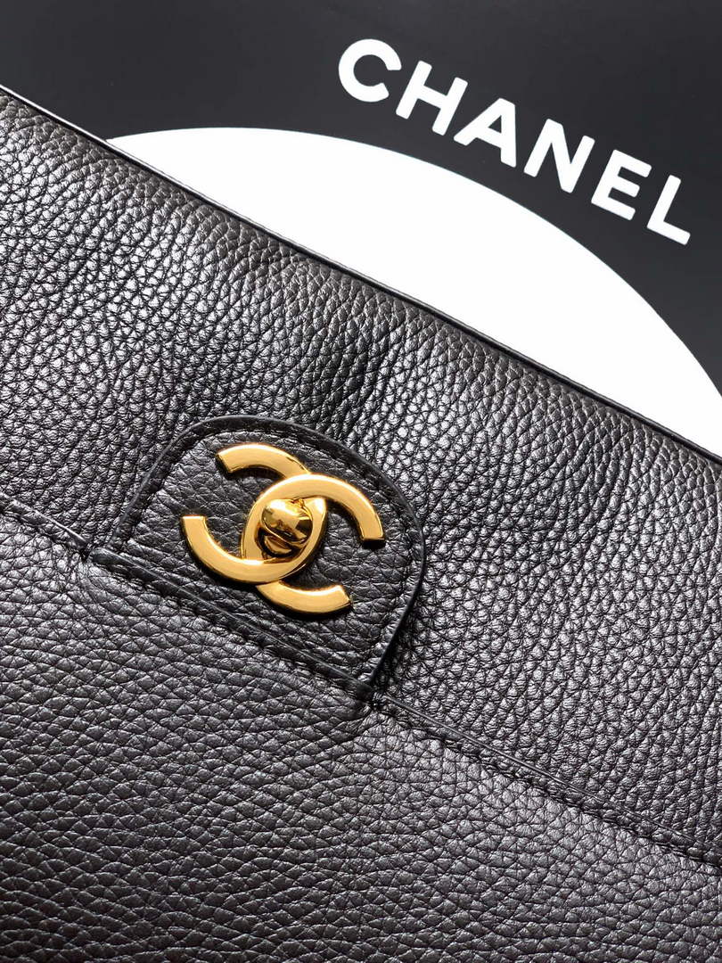 Chanel Maxi Flapbag AS6231 Grained Calfskin Black Gold