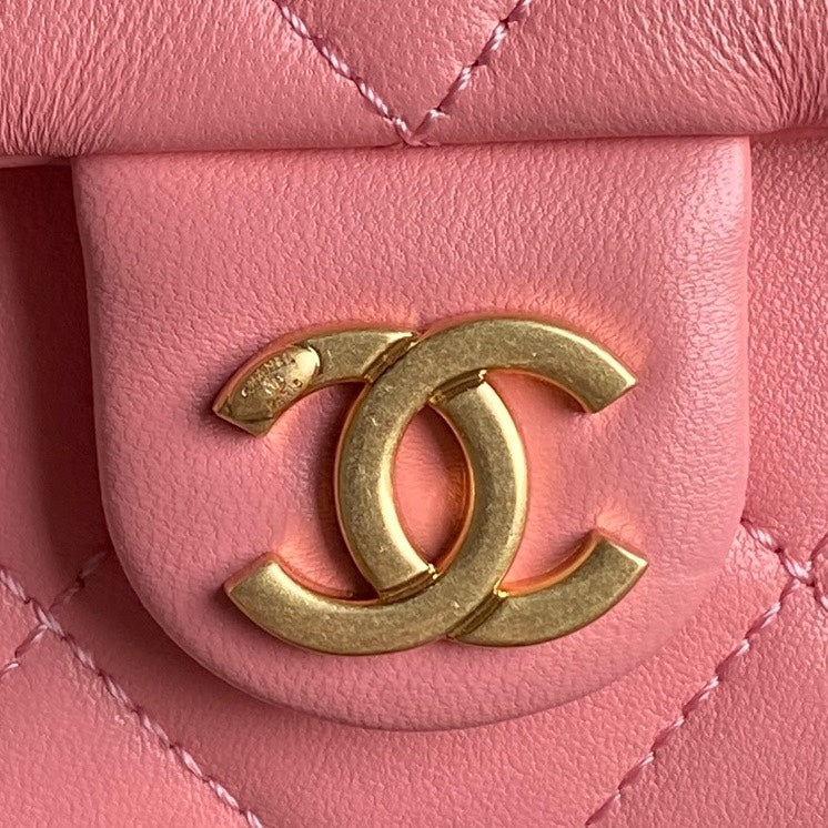 Chanel maxi hobo bag, Shiny lambskin AS5302 pink