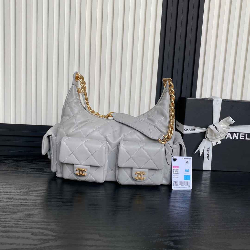 Chanel maxi hobo bag, Shiny lambskin AS5302 gray
