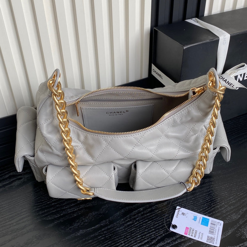 Chanel maxi hobo bag, Shiny lambskin AS5302 gray