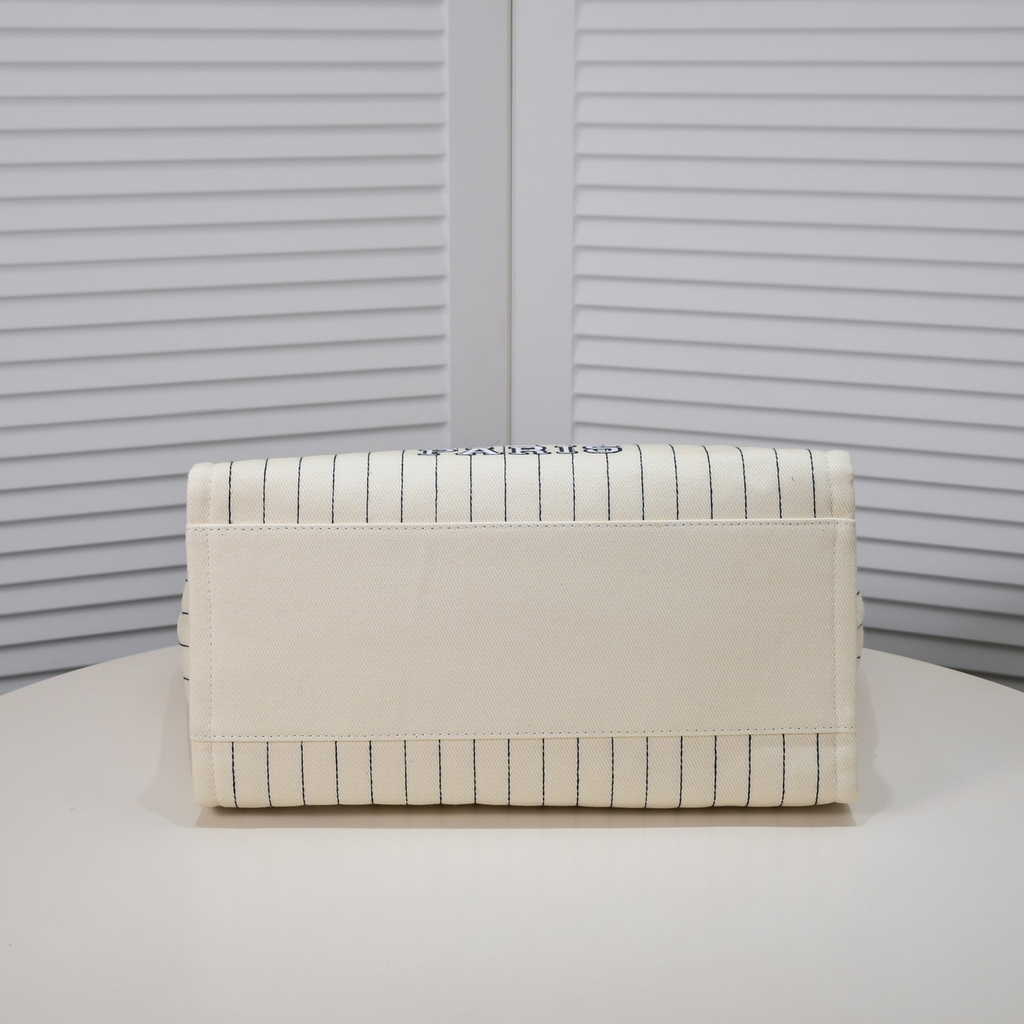 Chanel Maxi Shopping Bag A93786 Cotton Calfskin White