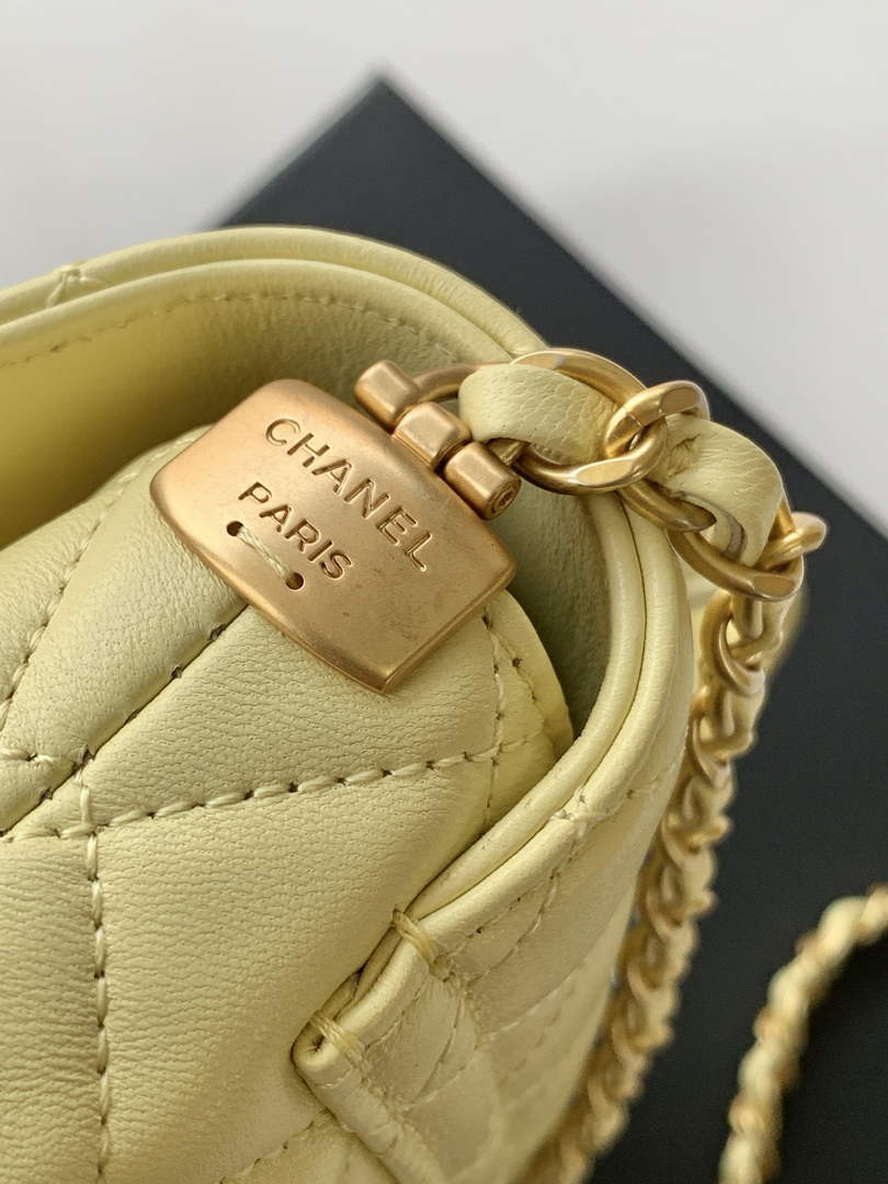 Chanel Medium flap bag with top handle, AS5356, Yellow lambskin