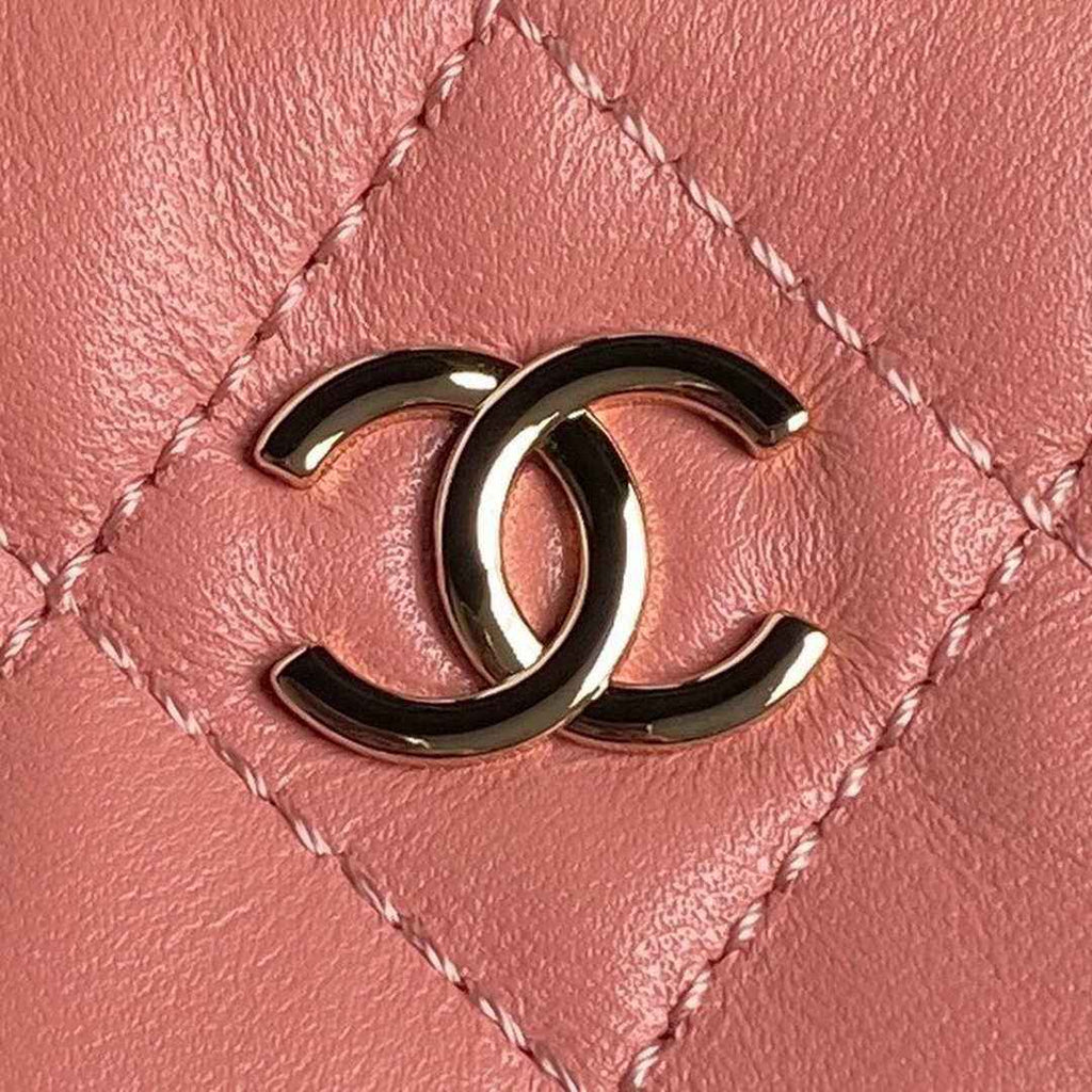 Chanel mini camera case, Shiny lambskin AP4378 pink