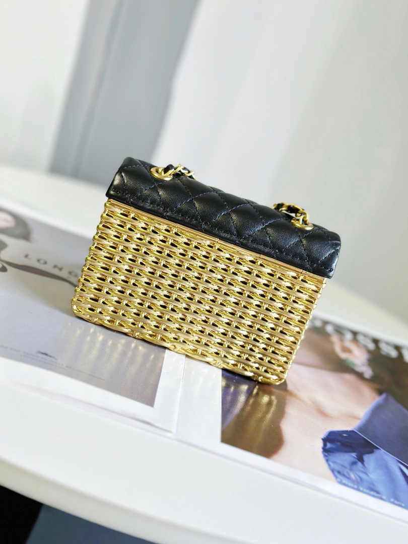 Chanel Mini Flap bag AP3713 Black Lambskin