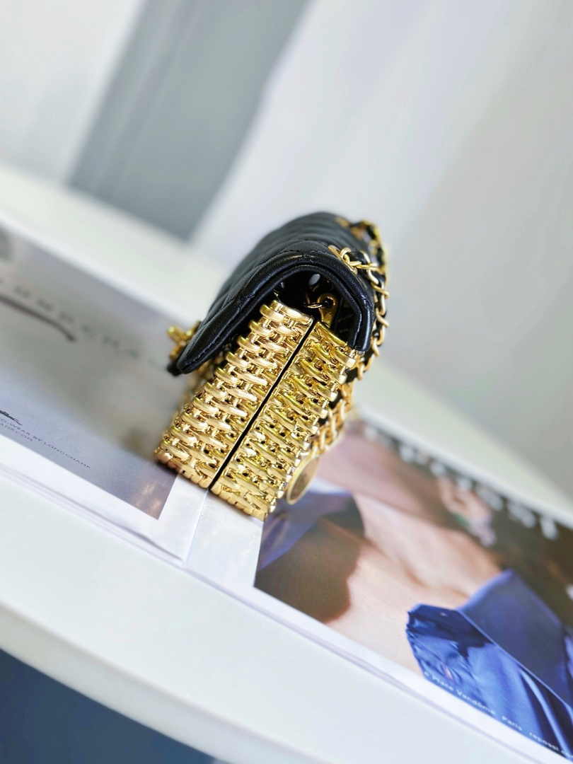 Chanel Mini Flap bag AP3713 Black Lambskin