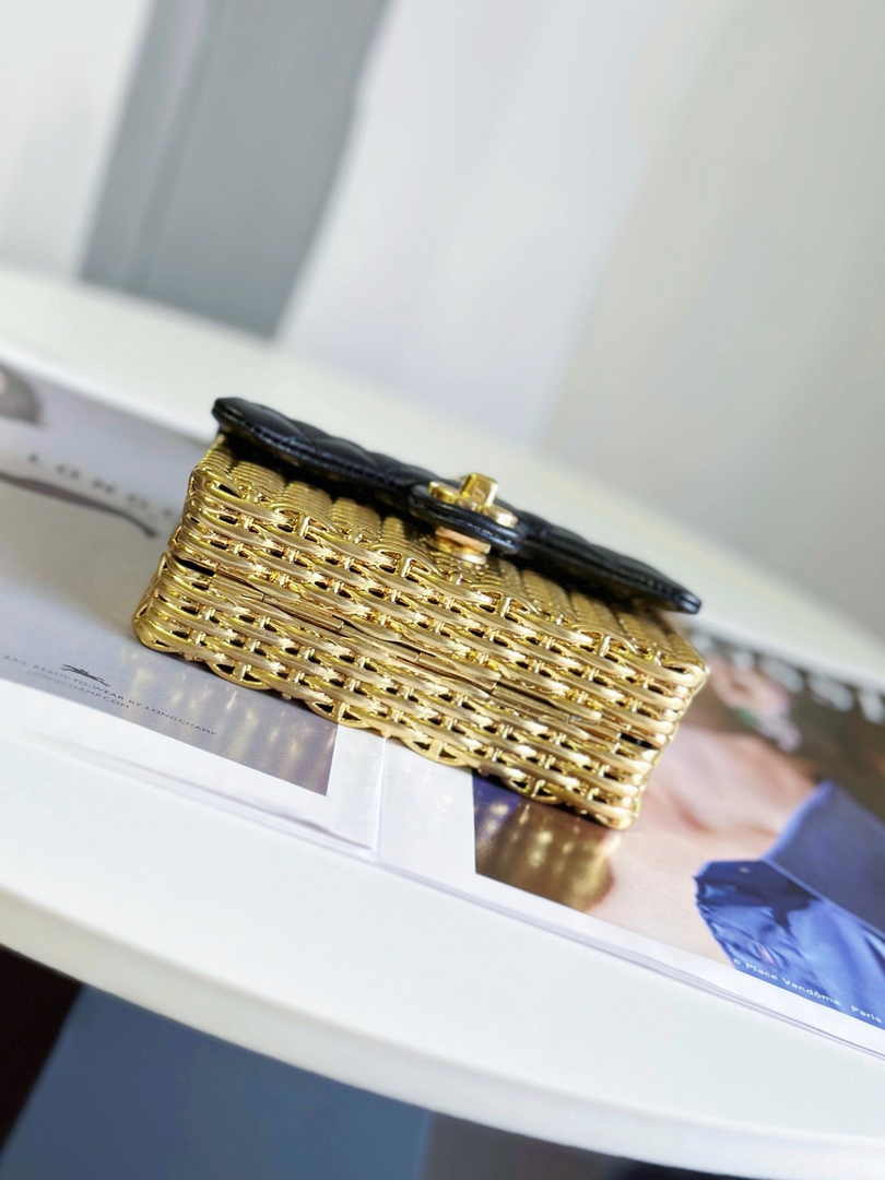 Chanel Mini Flap bag AP3713 Black Lambskin