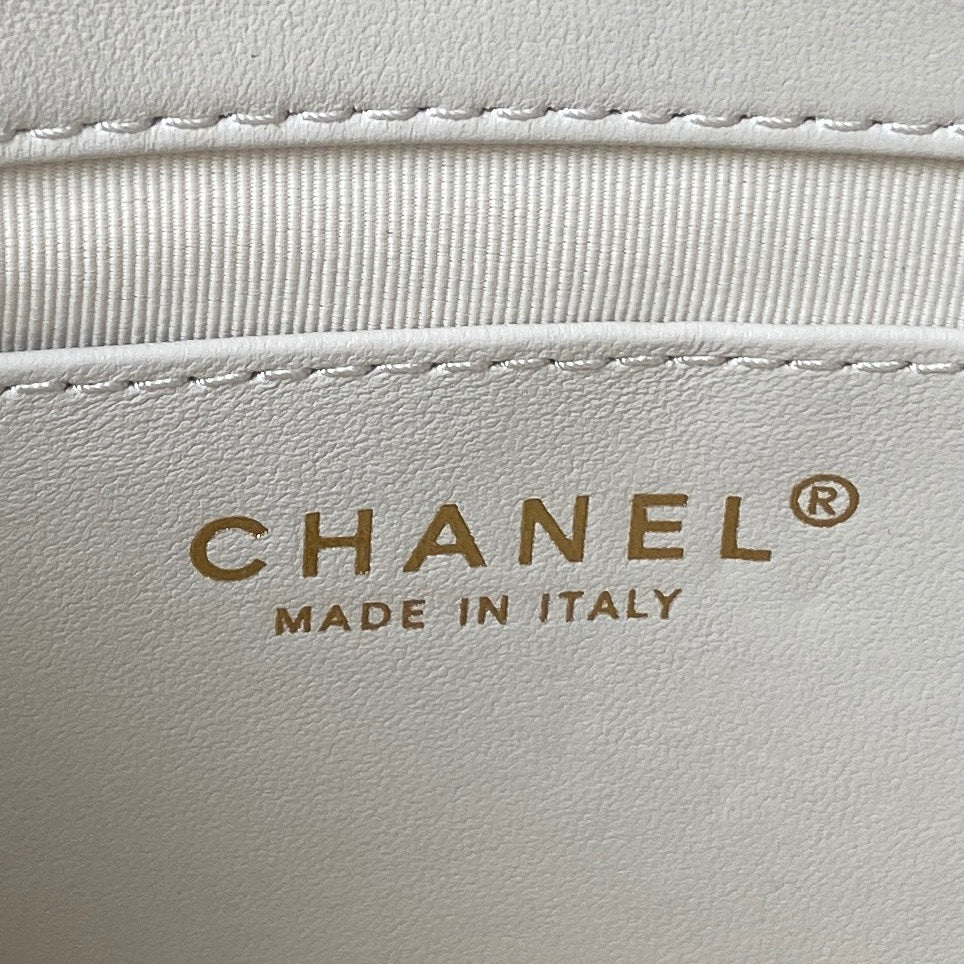 Chanel Mini flap bag AS4340 Lambskin White