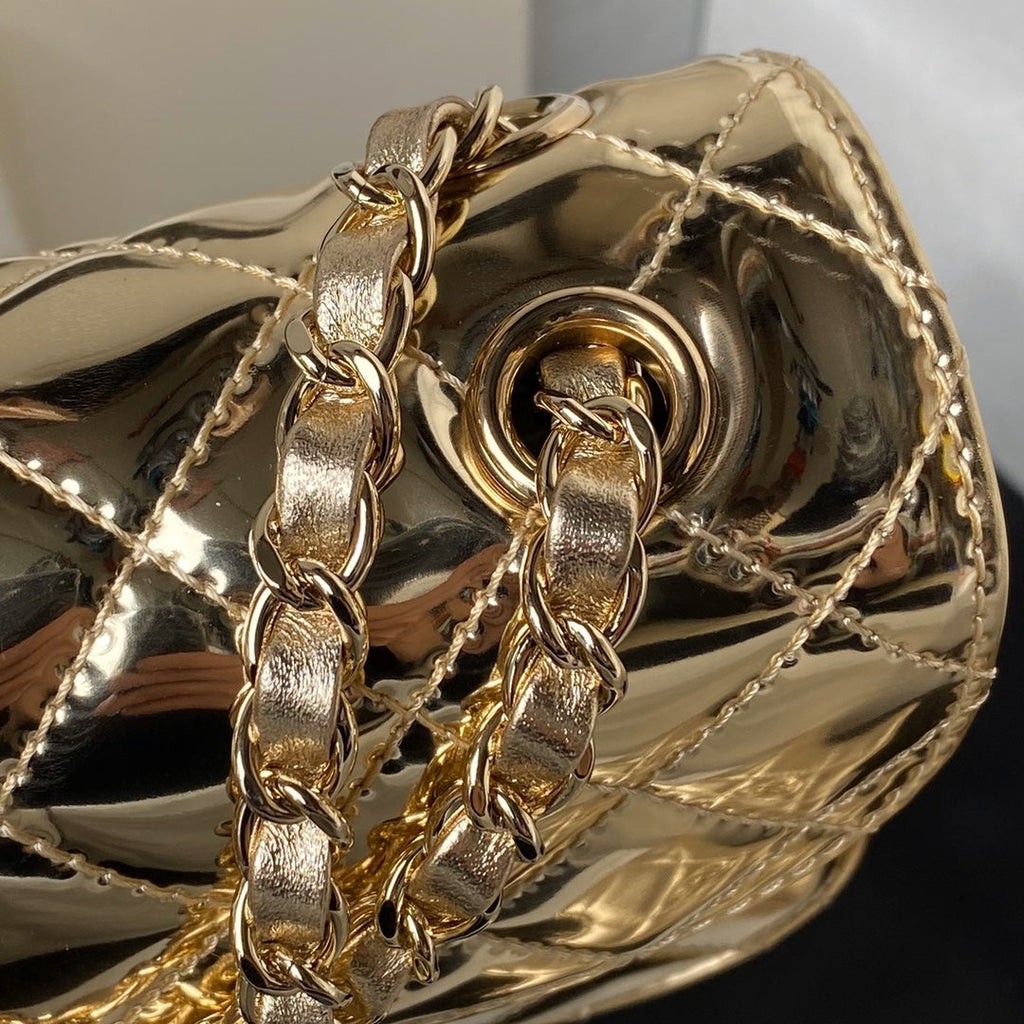 Chanel Mini Flap bag star coin purse AS4646 Mirror calfskin Gold