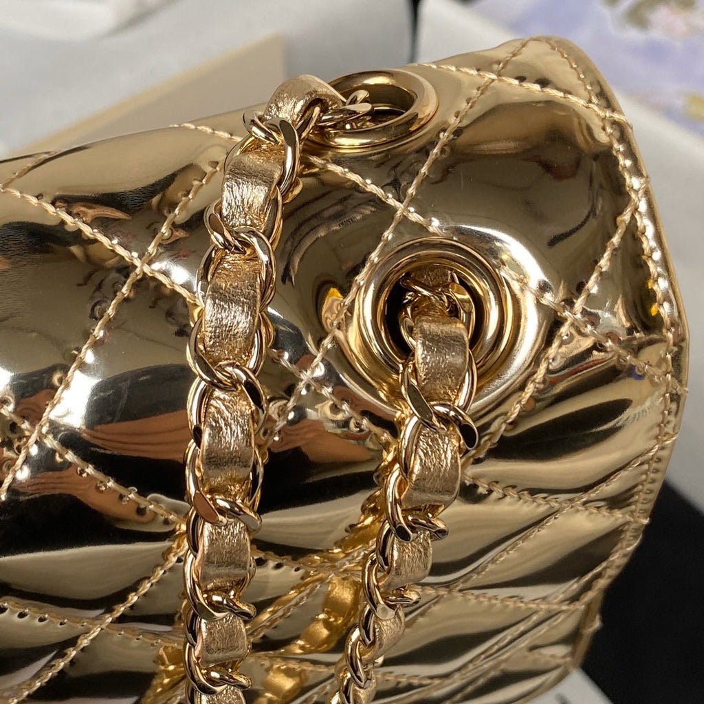 Chanel Mini Flap bag star coin purse AS4647 Mirror calfskin gold