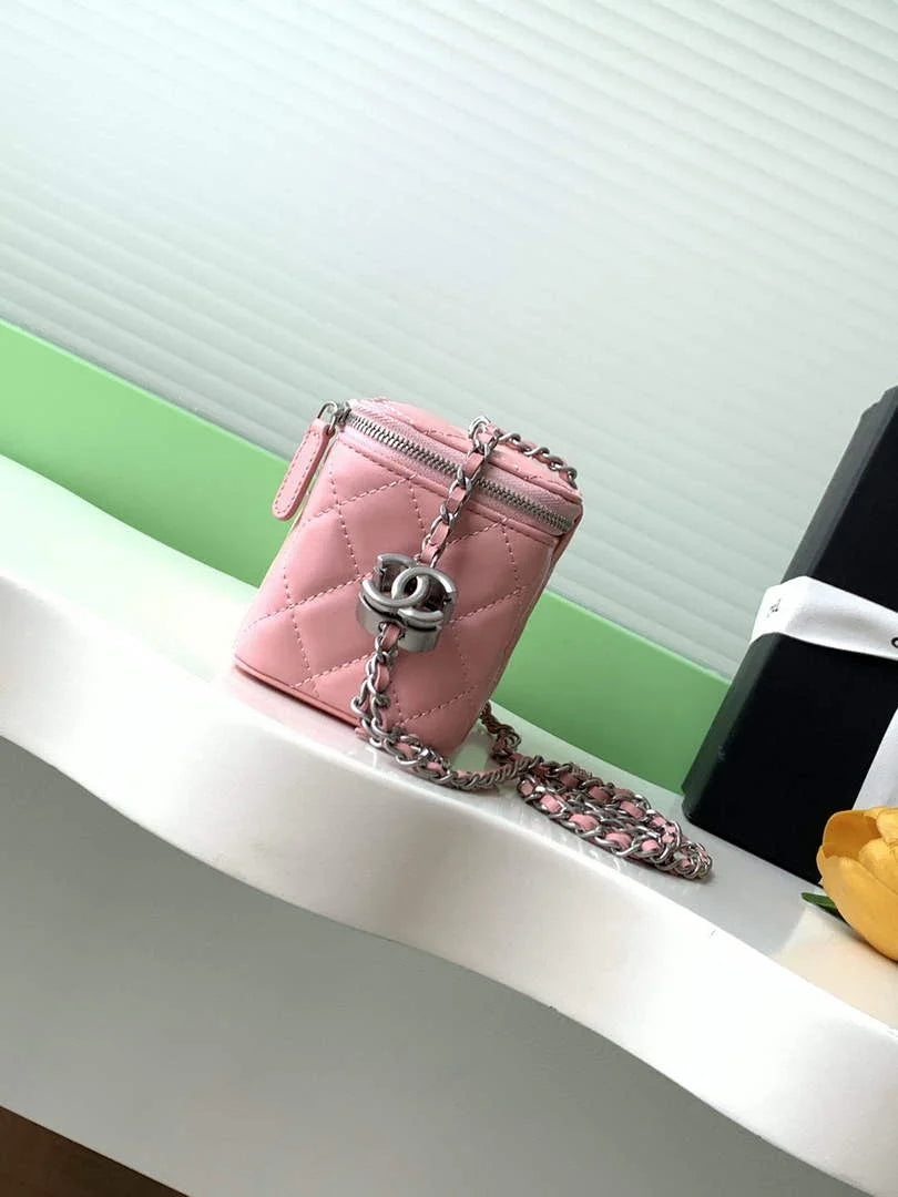 Chanel Vanity Case, AP3940 Lambskin Silver