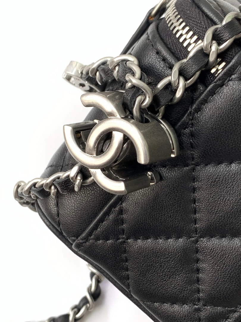 Chanel Mini Vanity Case, AP3941 Lambskin Silver