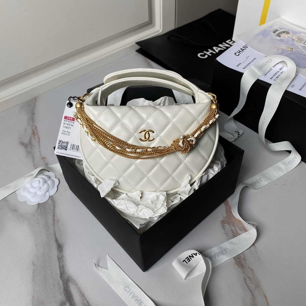 Chanel Pouch AP4058 White Shiny crumpled calfskin