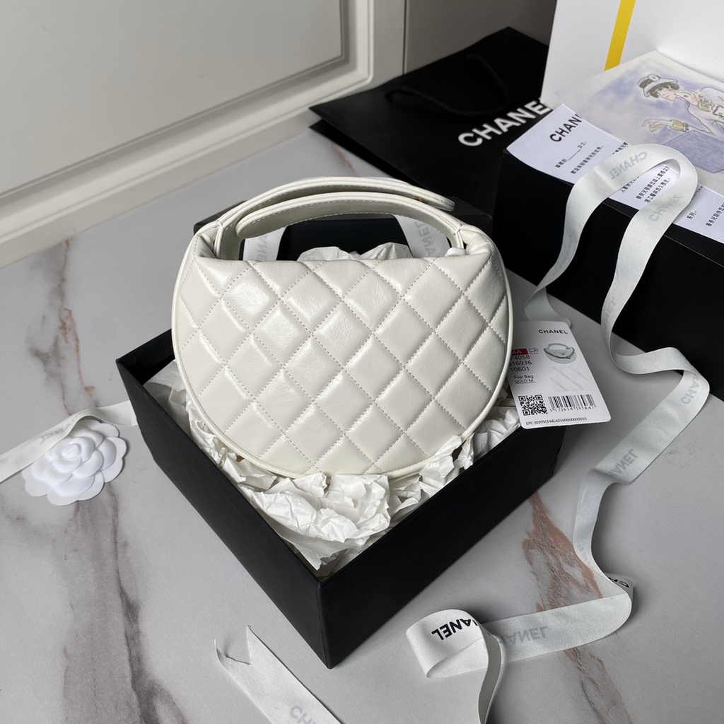 Chanel Pouch AP4058 White Shiny crumpled calfskin