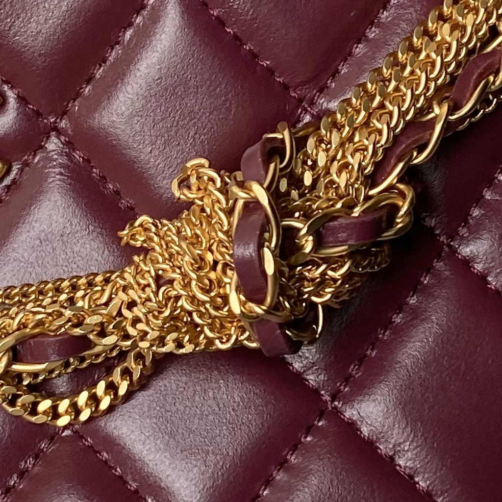 Chanel Pouch AP4058 Dark Burgundy Shiny crumpled calfskin