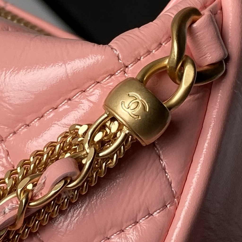 Chanel Pouch AP4058 Pink Shiny crumpled calfskin