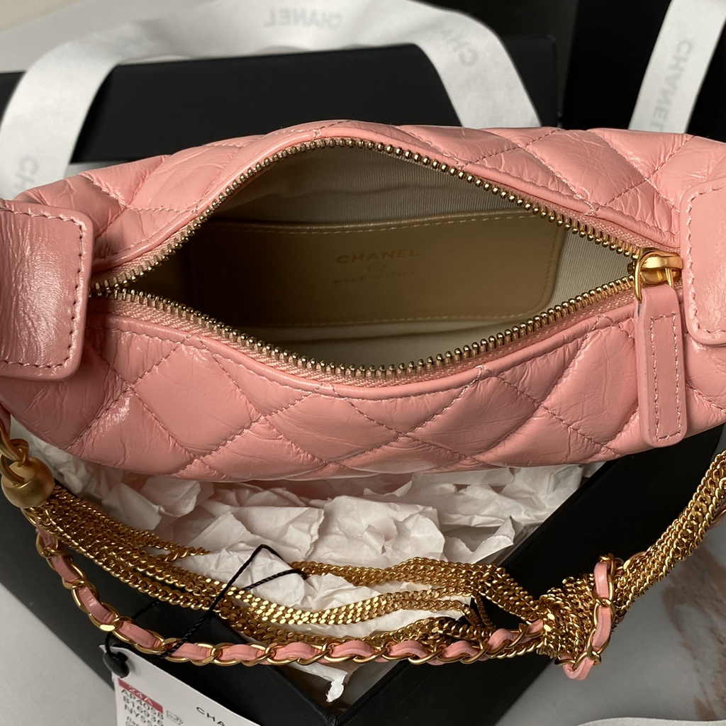 Chanel Pouch AP4058 Pink Shiny crumpled calfskin