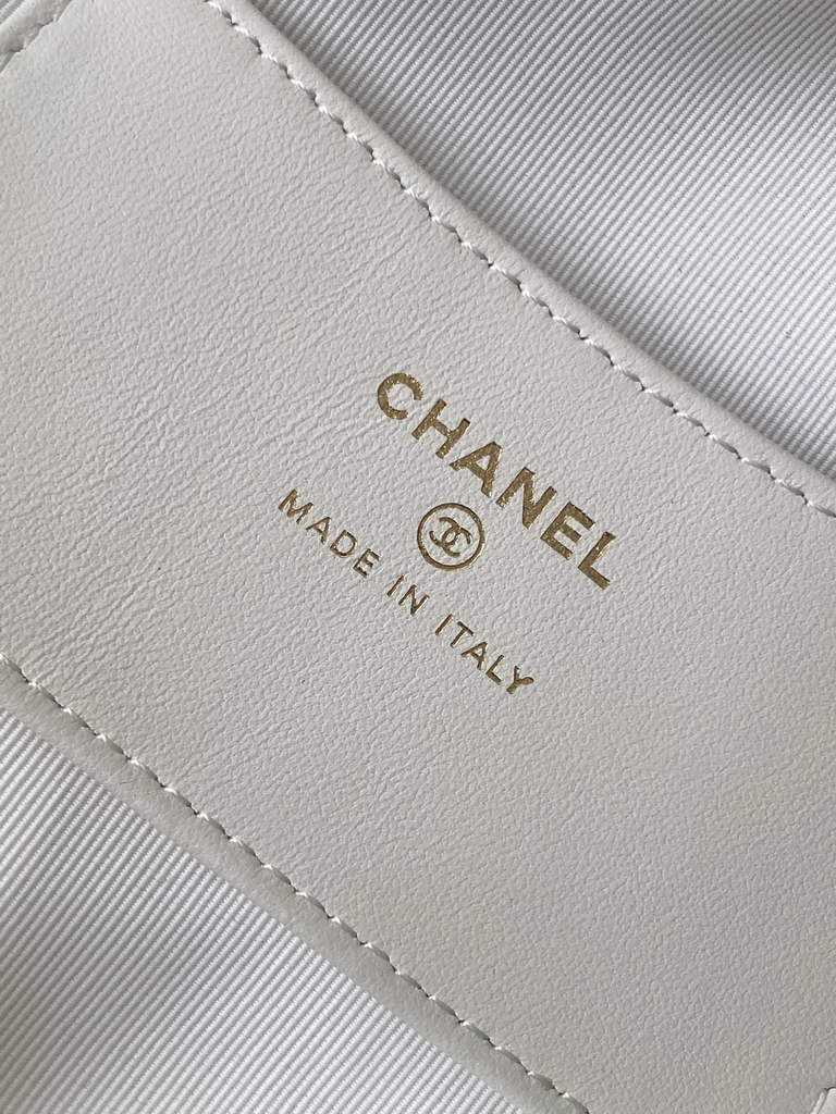 Chanel Pouch - White Grained calfskin, AP4584 imitation pearl