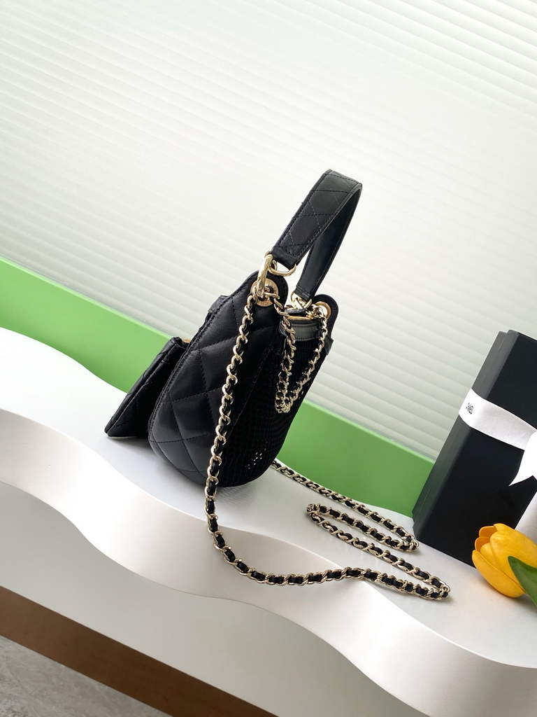Chanel Pouch, Mesh, shiny lambskin & gold-tone metal, AP4673 black