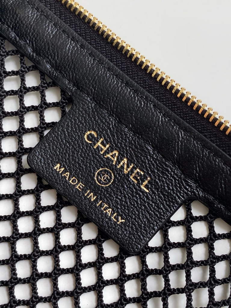 Chanel Pouch, Mesh, shiny lambskin & gold-tone metal, AP4673 black