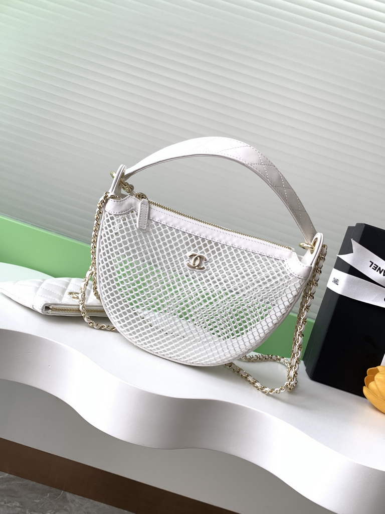 Chanel Pouch, Mesh, shiny lambskin & gold-tone metal, AP4673 white