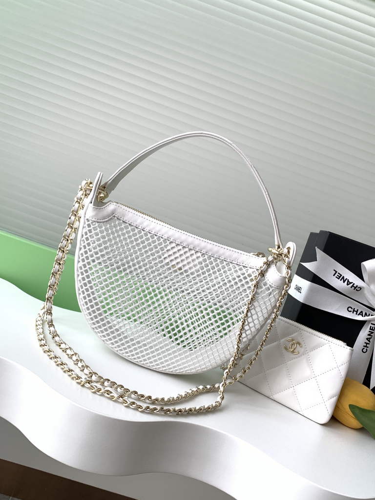 Chanel Pouch, Mesh, shiny lambskin & gold-tone metal, AP4673 white
