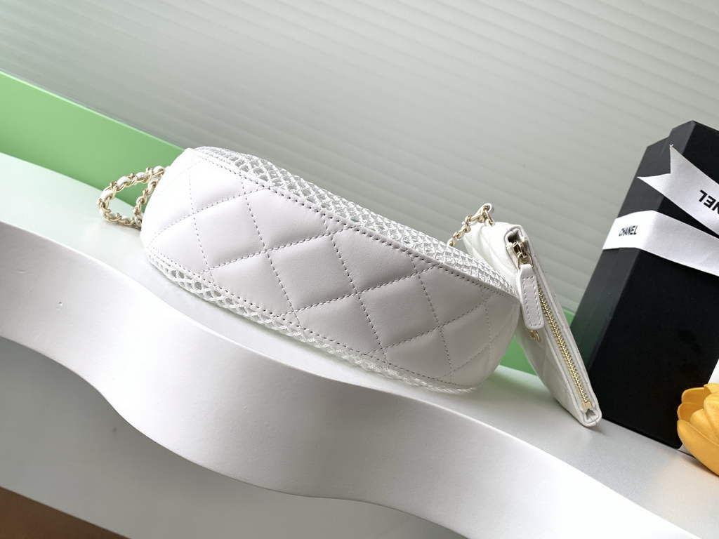 Chanel Pouch, Mesh, shiny lambskin & gold-tone metal, AP4673 white
