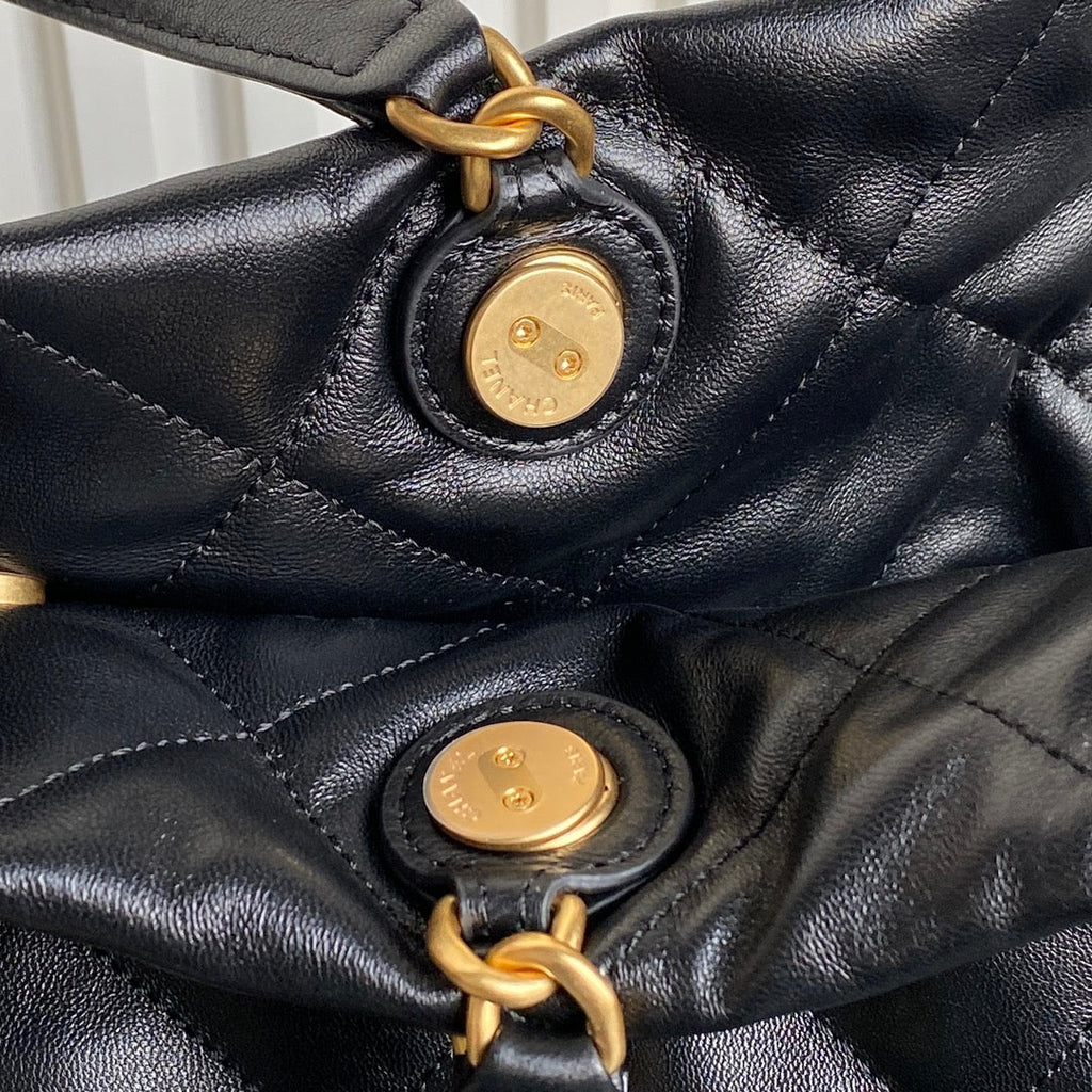 Chanel Shopping bag, Shiny lambskin AS5315 black