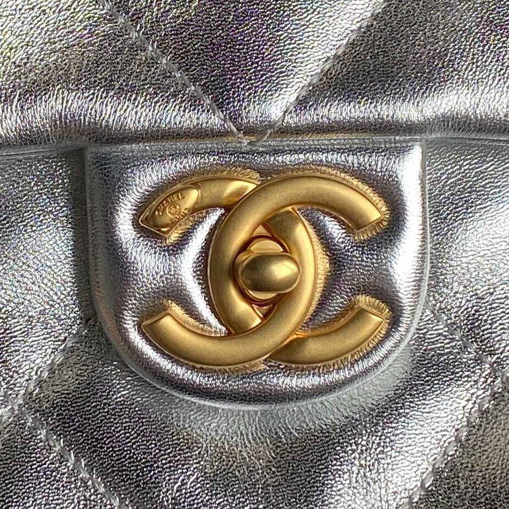Chanel Shopping bag, Shiny lambskin AS5315 silver
