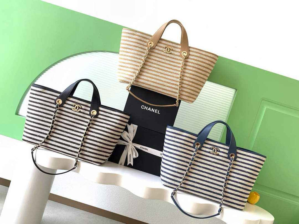 Chanel Shopping bag AS6007