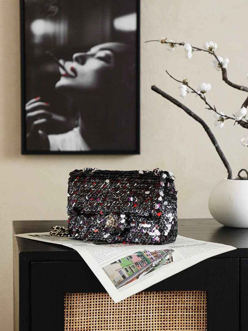Chanel Shoulder Flap bag, AS4561 Sequins, Black & Red