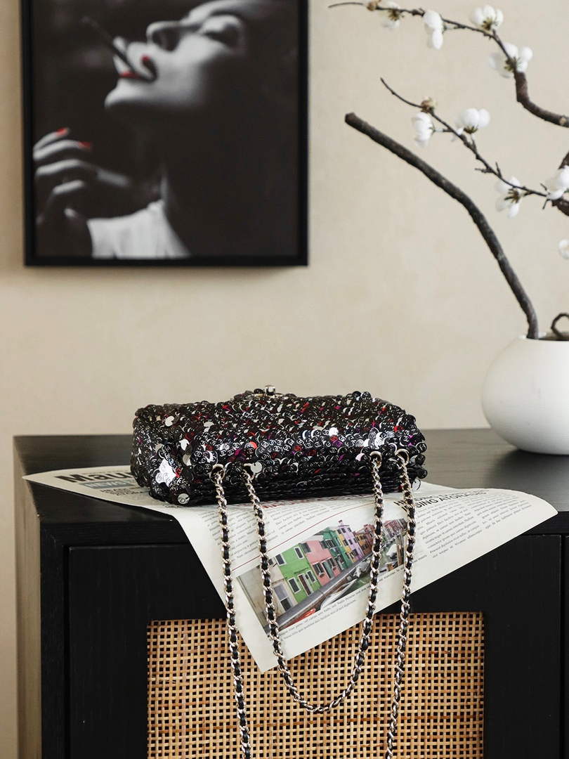 Chanel Shoulder Flap bag, AS4561 Sequins, Black & Red