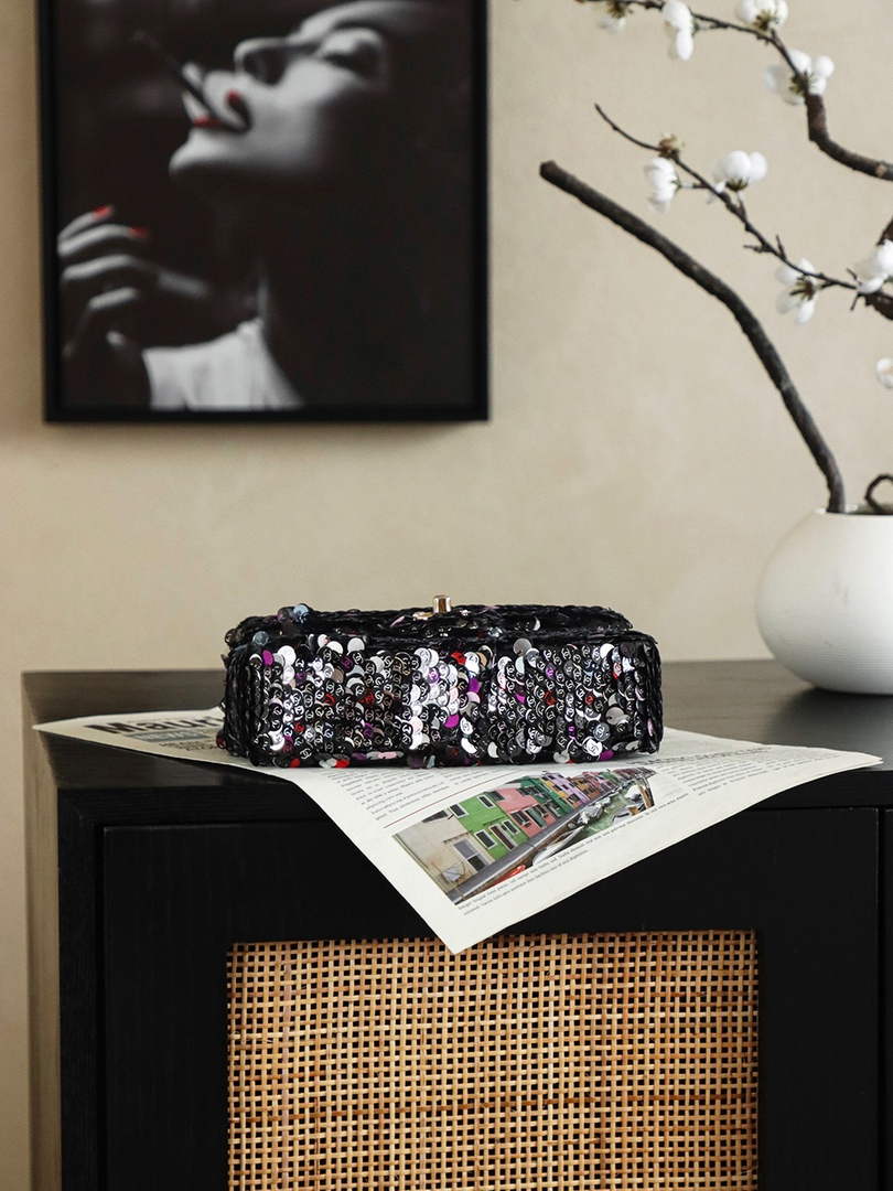 Chanel Shoulder Flap bag, AS4561 Sequins, Black & Red