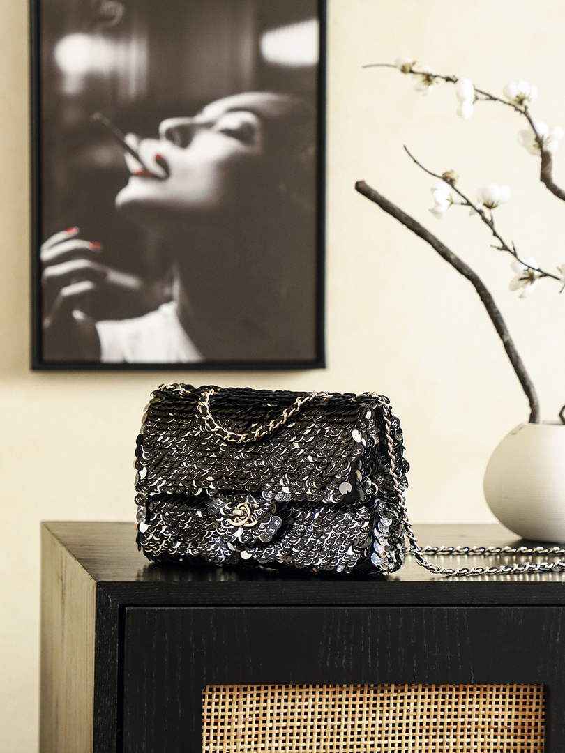 Chanel Shoulder Flap bag, AS4561 Sequins, Black