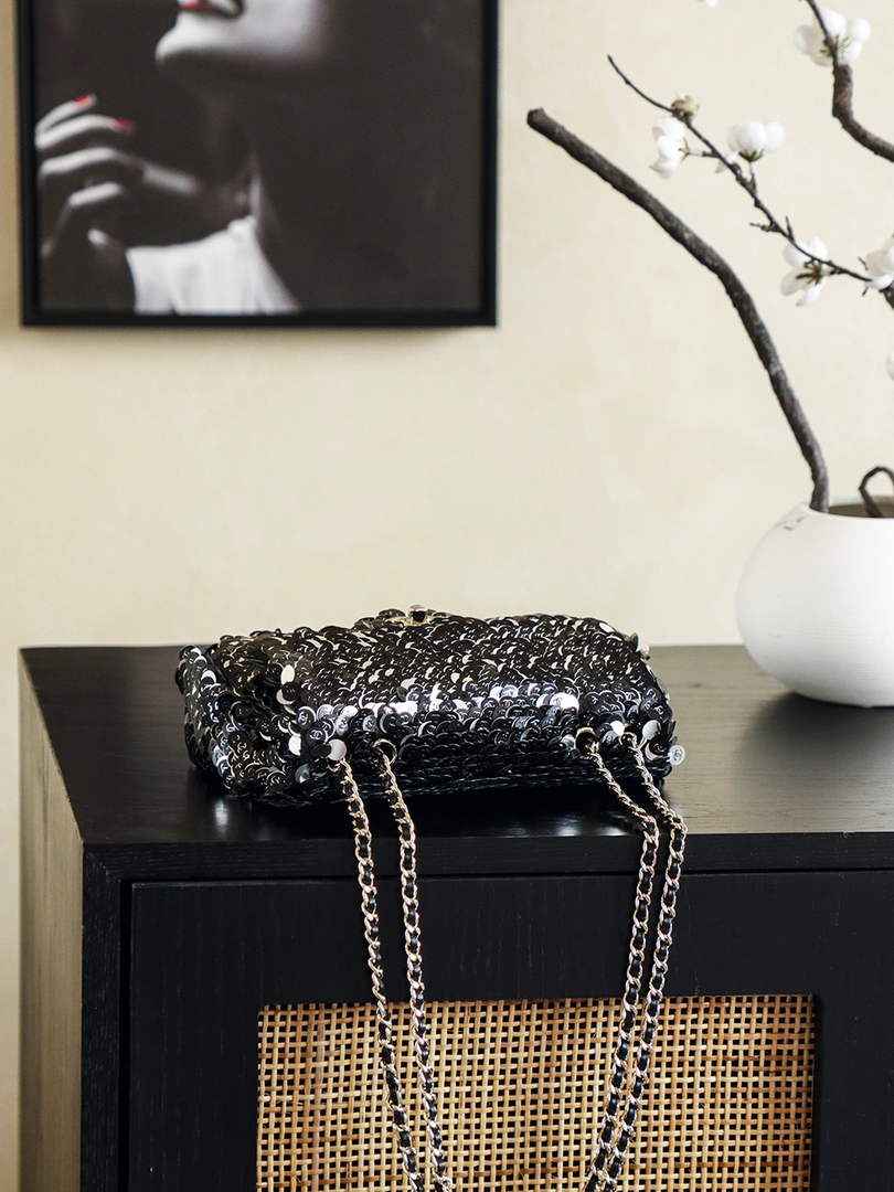 Chanel Shoulder Flap bag, AS4561 Sequins, Black